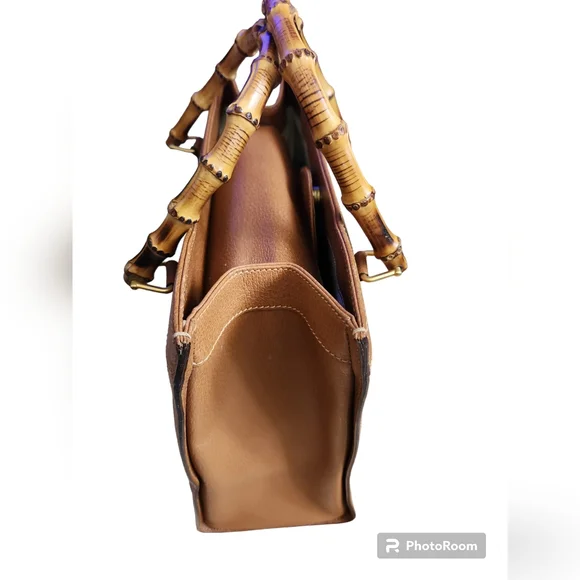 💥Vintage GUCCI Diana Bag Bamboo Tote Medium size - Picture 9 of 17